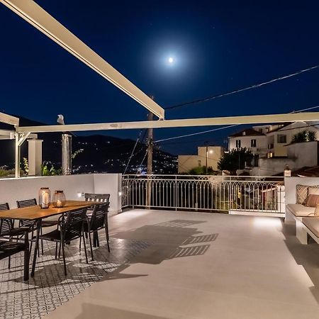 סקופלוס טאון Breezy Rooftop House מראה חיצוני תמונה